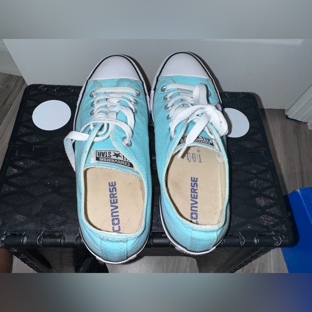 Converse - Picture 3 of 9